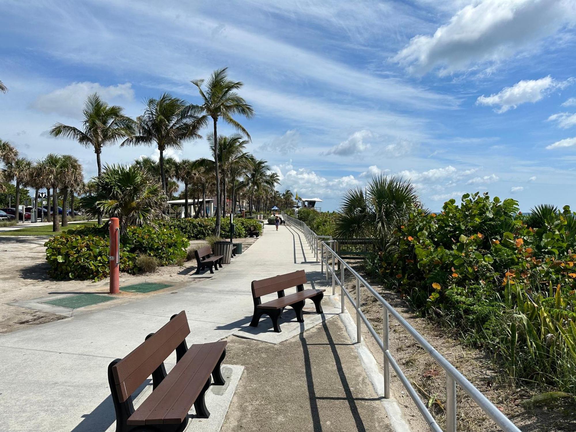 5 Min To Beach Large Living Room Fenced Backyard Bbq Firepit Driveway Boat Parking Lake Worth Beach Dış mekan fotoğraf